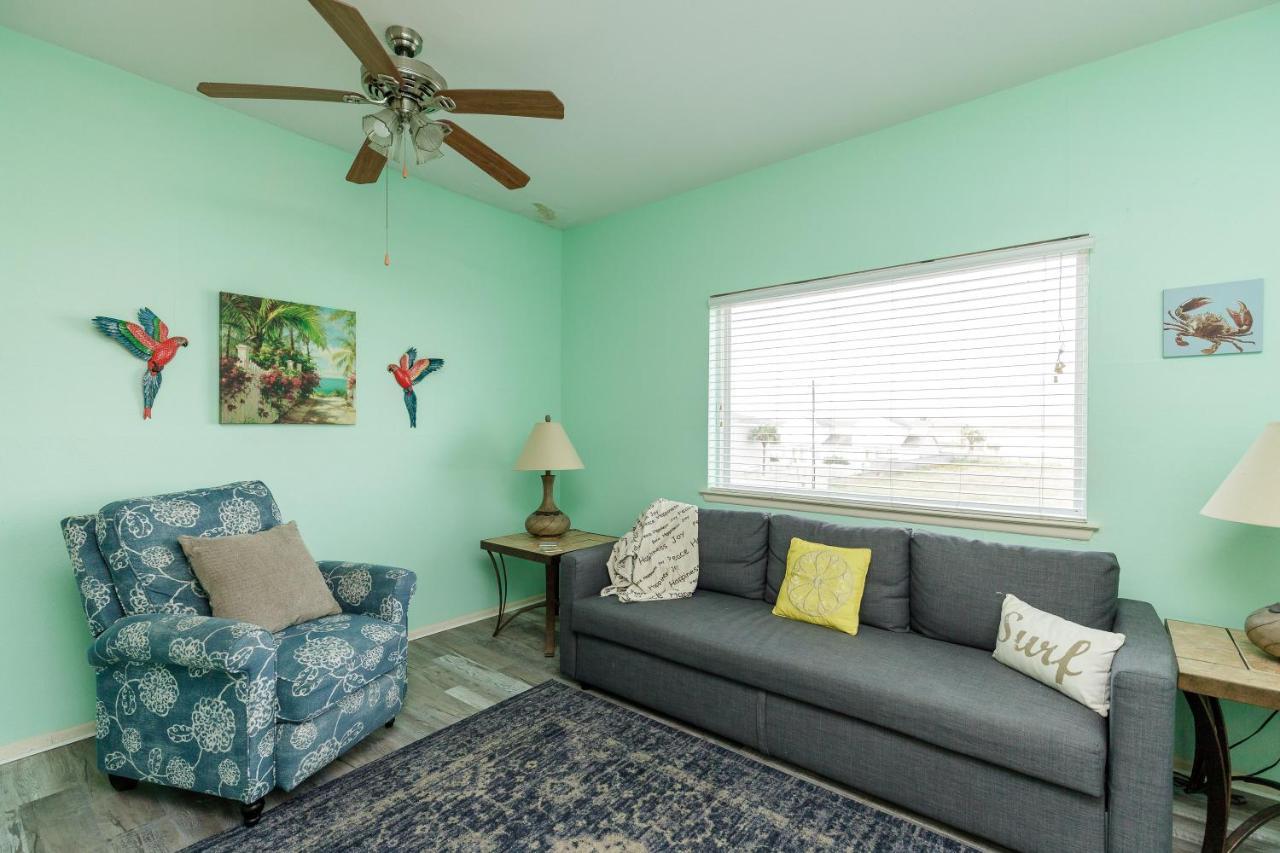 Corpus Christi-Padre Island Condo Is Walking Distance To Beach By Mustang Island, Sleeps Four, 2025 Traveler Award, Winter Rates Buitenkant foto